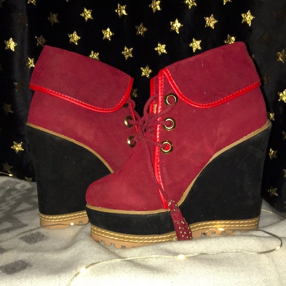 Stunning eye catching make a statement wedges - Picture 2 of 7